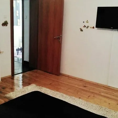 شقة Apartman Delux