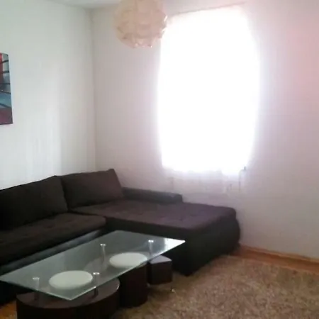 Apartman Delux شقة *